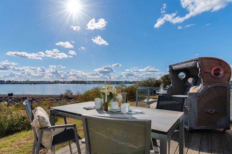 SeaLove 1 - Terrasse mit Hafenblick