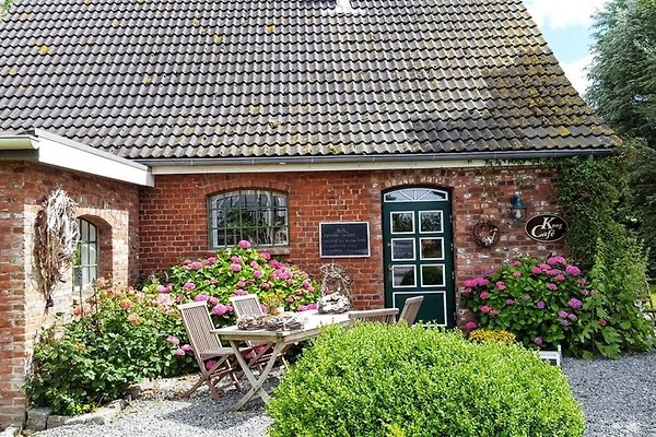 Blaues Haus am Nordseedeich, Kamin, in Wesselburenerkoog - Frau B