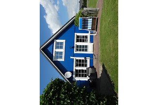 Blaues Haus am Nordseedeich, Kamin,