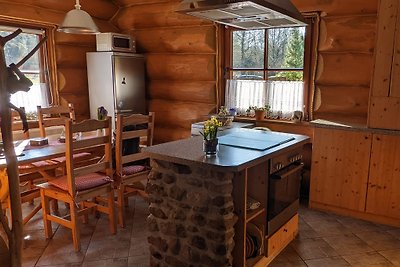 Log cabin sauna, fireplace, 3 bedrooms, dog