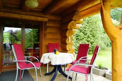 Blockhaus II mit Saunatonne, Kamin, großem eingezäunten Garten, 3 Schlafzimmer