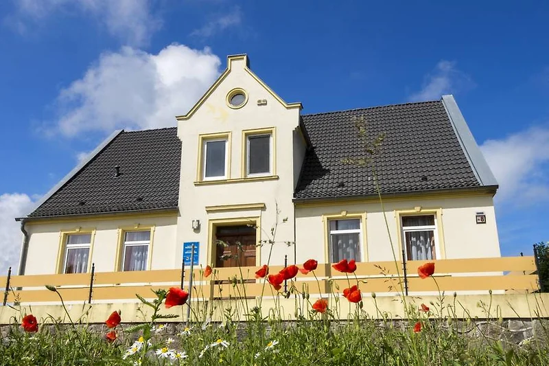 Unser swalfenhus erwartet Sie.