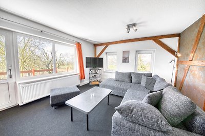 S04 groß mit Balkon, 2 SZ, ruhig