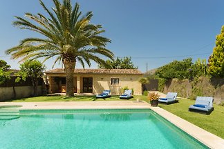 Moderne Finca mit Pool in Pollensa