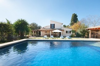 Finca mit beheizbarem Pool