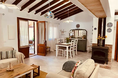 Finca mit beheizbarem Pool Can Roig