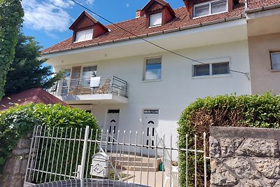 Golden Beach Apartments
