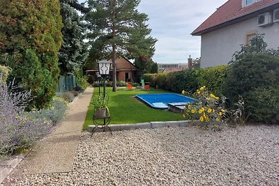 Mediterran Ferienhaus mit Pool