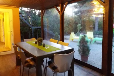 Mediterran Ferienhaus mit Pool