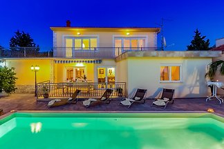 Villa María, Omladinska10 Jadranovo