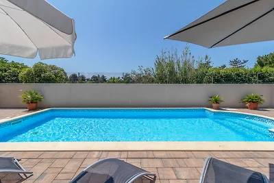 **Villa Mary**