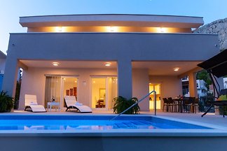 ✯✯✯✯ Villa Leonore