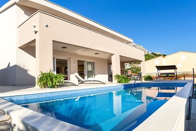 ✯✯✯✯ Villa Leonore