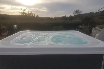 VILLA IN CAMPAGNA CON PISCINA
