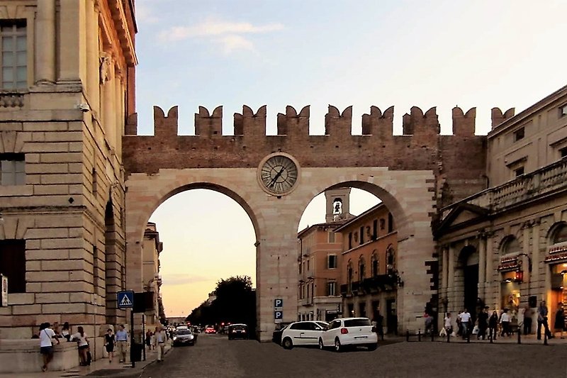 Uhrturm in Verona