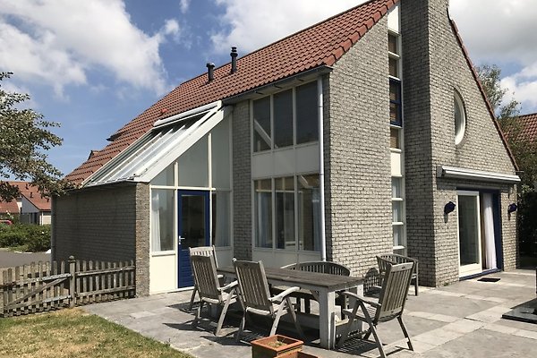 Villa Duinzicht in Julianadorp aan Zee - Herr A. Bartlema