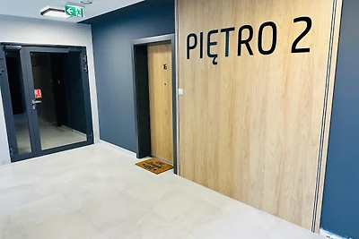 Biały apartament przy porcie