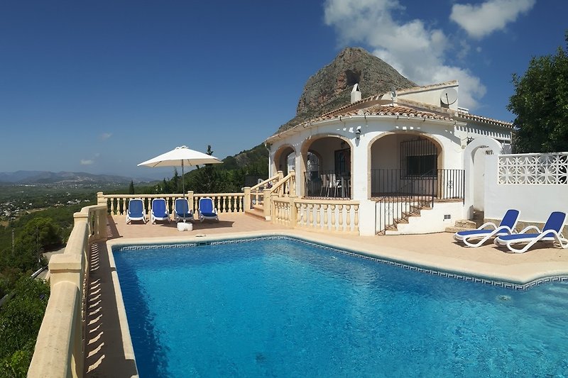 Villa pour 6 personnes avec grande piscine privée