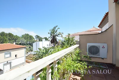 Haus mit Schwimmbad 200 m vom Stran