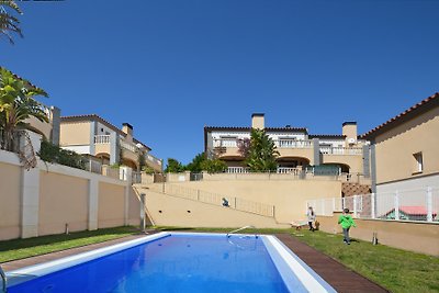 Huis met zwembad op 200 meter van het Stran