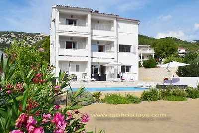 Villa Marija mit Pool