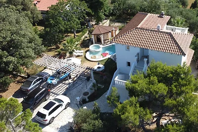 Villa Agata mit Pool & Sauna Apt.1