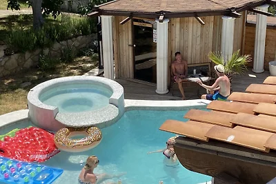 Villa Agata mit Pool & Sauna Apt.1