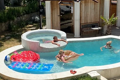 Villa Agata - Pool & Sauna, Apt.II