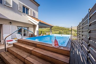 Neu! Fantastische Villa mit beheiztem Pool