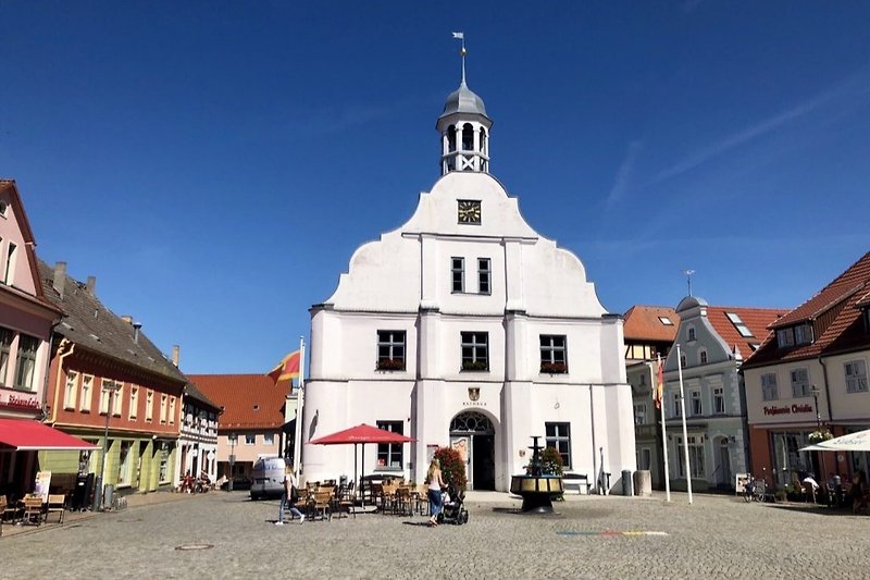Marktplatz/ Rathaus
