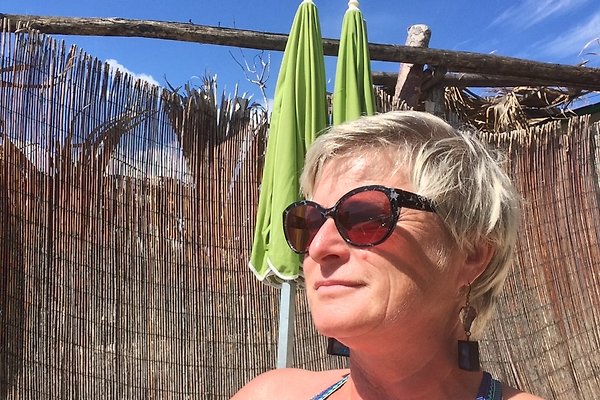 Frau L. GUICHARD Frau L. GUICHARD