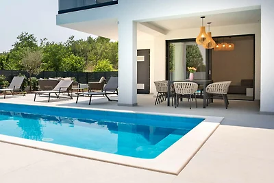 SAN MAR VILLA