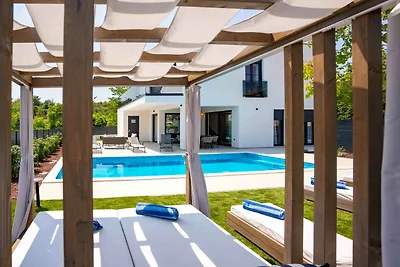 SAN MAR VILLA