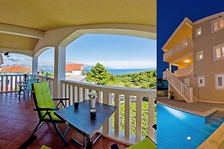 Villa, privater Pool und Meerblick