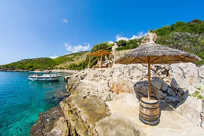 Beachfront Robinson Haus