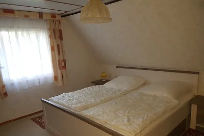 Mezza casa galleggiante