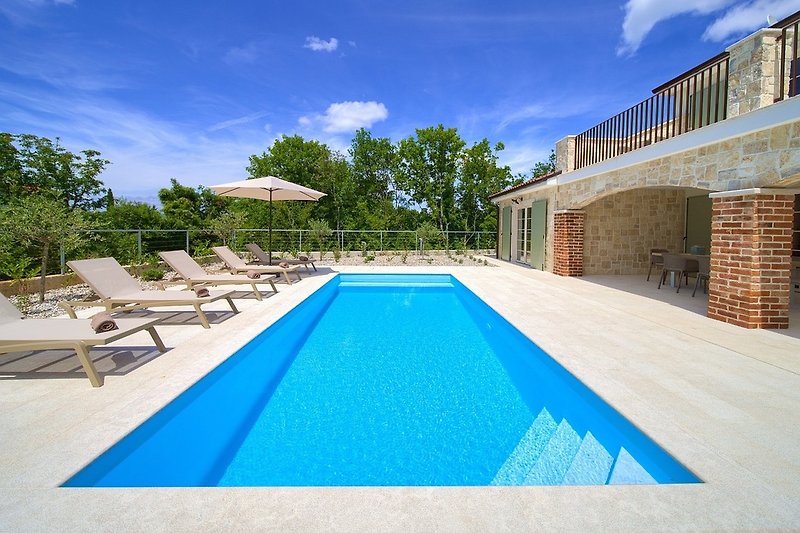 Villa Adria mit beheiztem Pool
