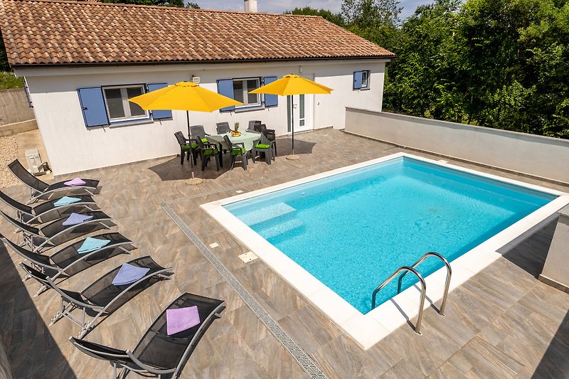 Ferienhaus Aurora mit privatem Pool