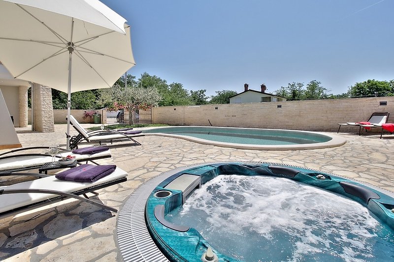 Casa Siesta mit Pool und Whirlpool