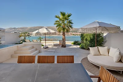 Mistral Villa – Ein Küstenrefugium voller Luxus und Design