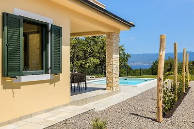 Villa Pinaza C mit beheiztem Pool__