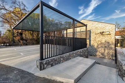 Villa Primus con piscina e jacuzzi
