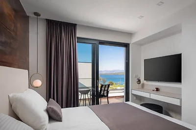 Premium Apartment mit privatem Pool