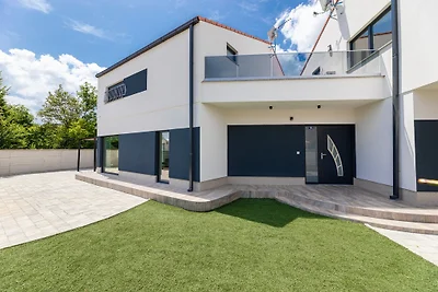 Villa Veroniq con piscina e jacuzzi