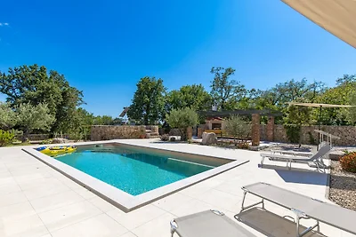 Luxuriöse Villa Posija mit  privatem Pool