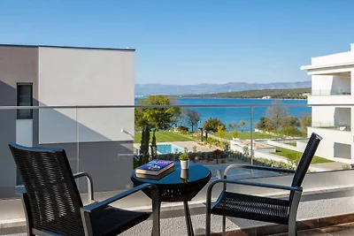 Premium Apartment mit privatem Pool