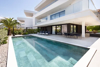 Azimut Superior Apartment mit Pool