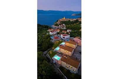 Villa Pinaza C mit beheiztem Pool__
