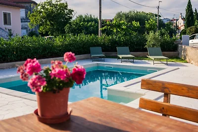 Ferienhaus Pietra mit privater Pool