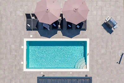 Villa Marinella mit beheiztem Pool